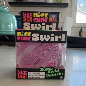 NeeDoh Nice Cube Swirl Super Solid Squish - Pink
